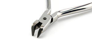 Distal End Safety Hold Cutter